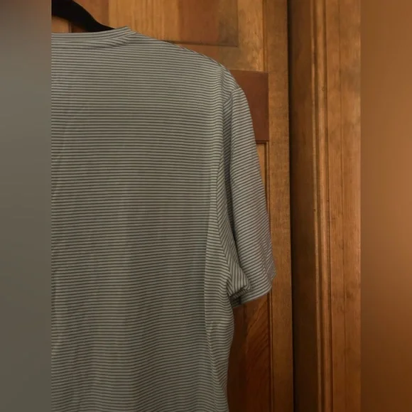 Free Fly Men’s Sz M Blue Striped Golf Short Sleeve Shirt Top - Picture 14 of 15